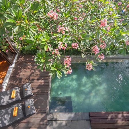 Canggu Circle Villa By Ini Vie Hospitality Bagian luar foto
