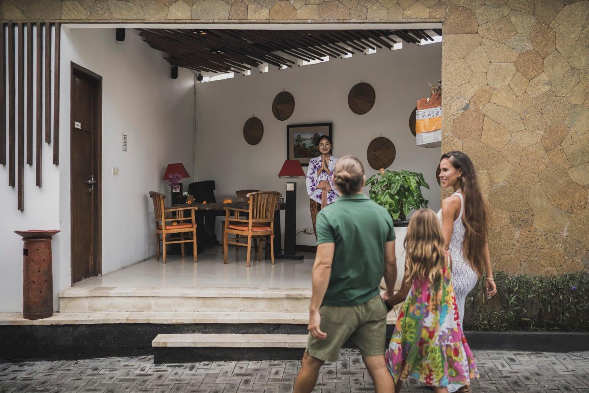 Canggu Circle Villa By Ini Vie Hospitality Bagian luar foto