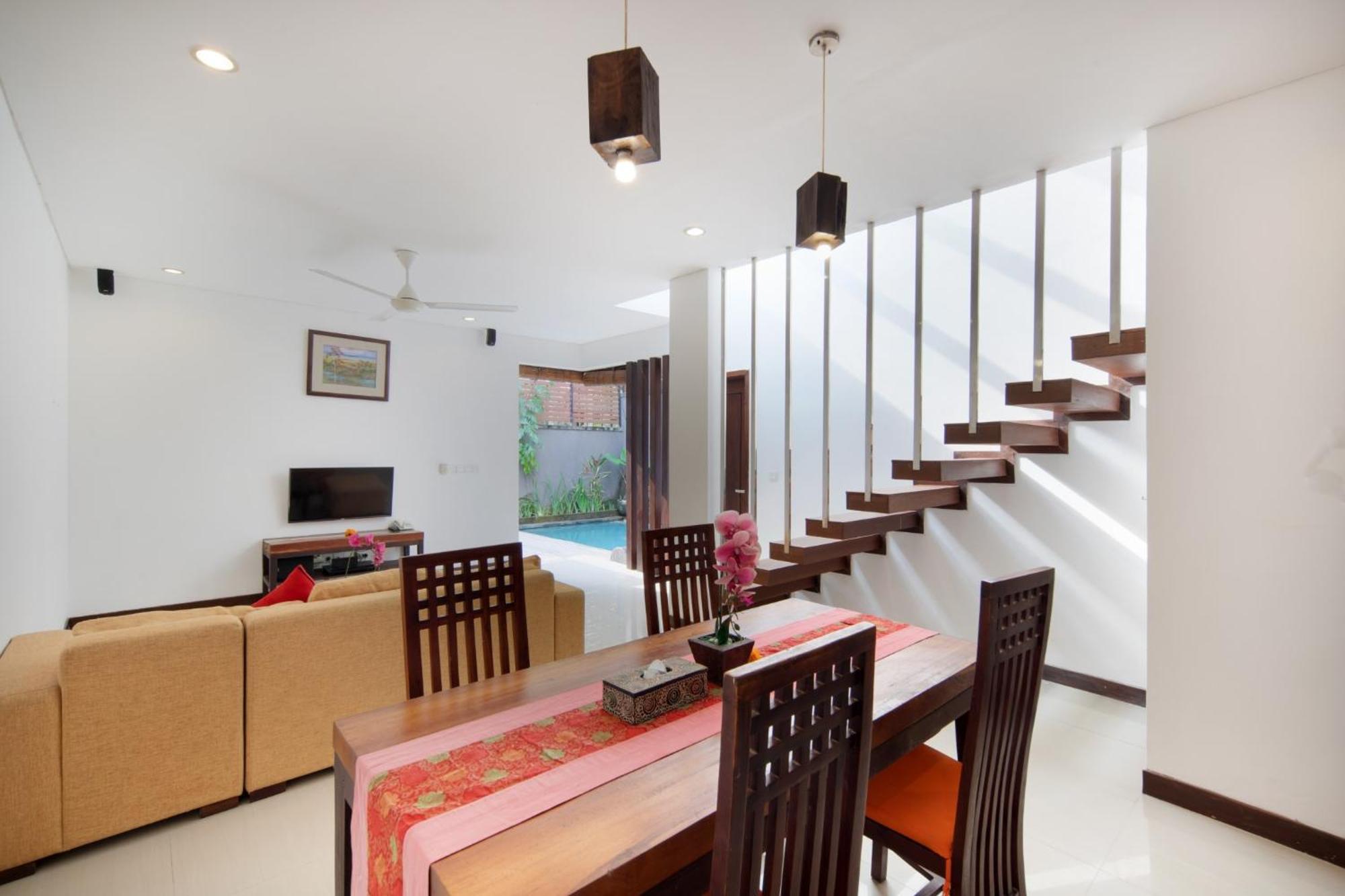 Canggu Circle Villa By Ini Vie Hospitality Bagian luar foto
