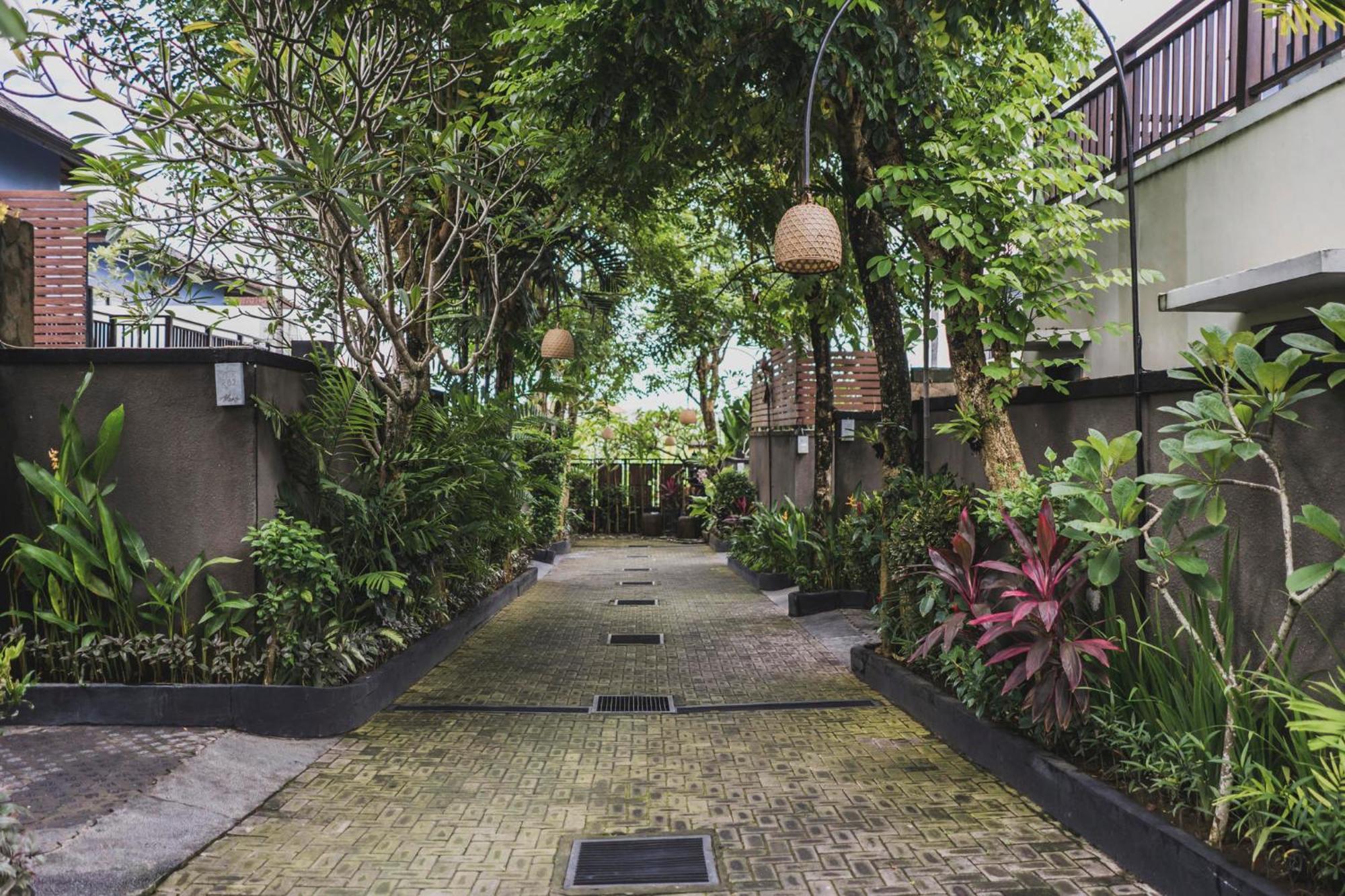 Canggu Circle Villa By Ini Vie Hospitality Bagian luar foto